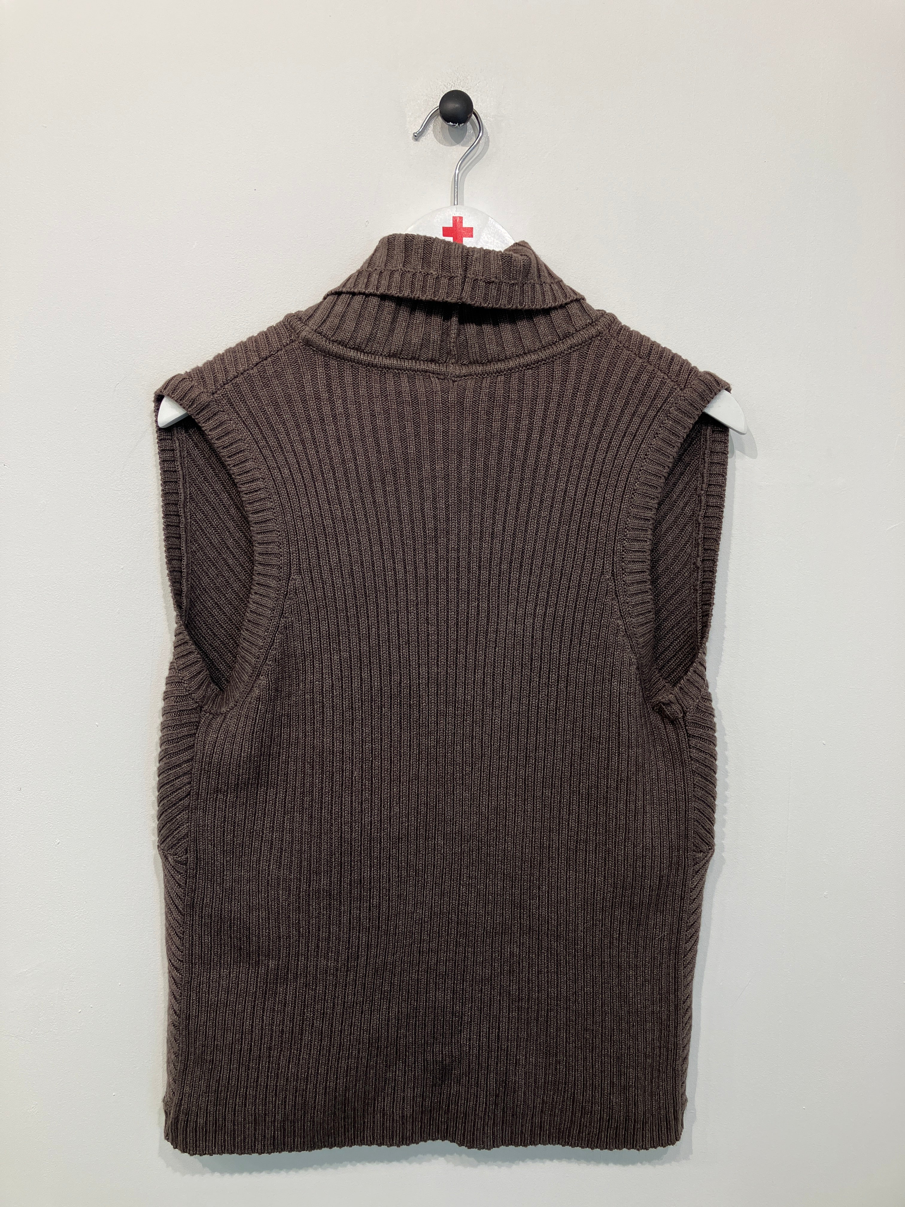 Cecil Vest